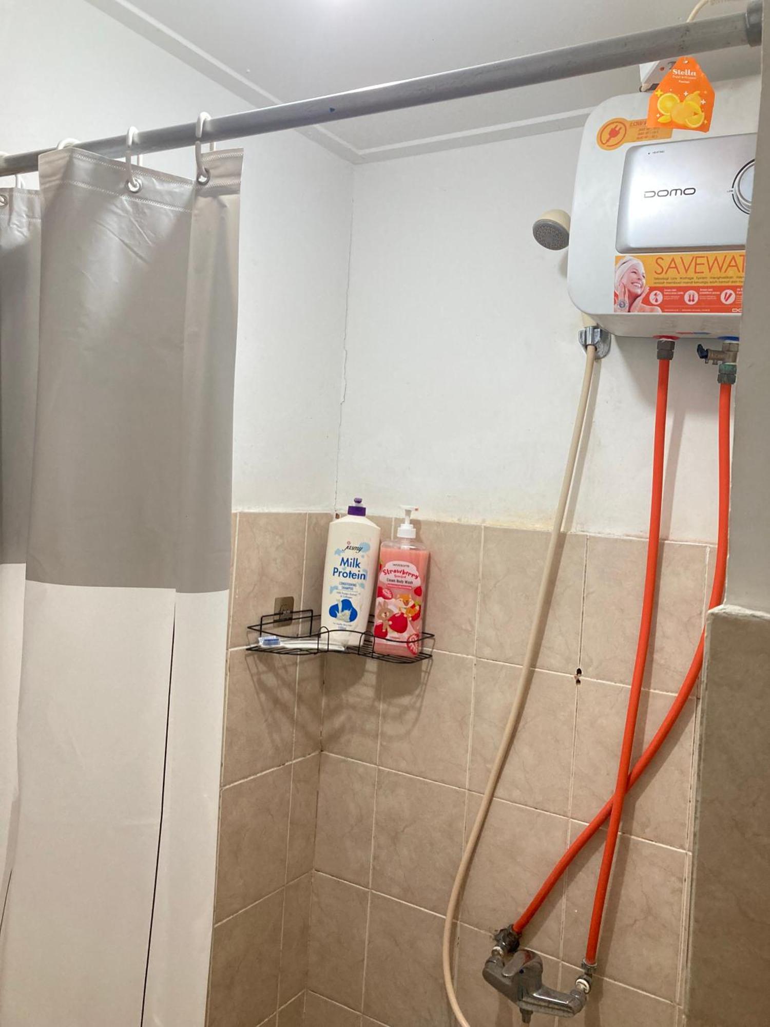 Green Bay Pluit Apartment - Indra Джакарта Екстериор снимка