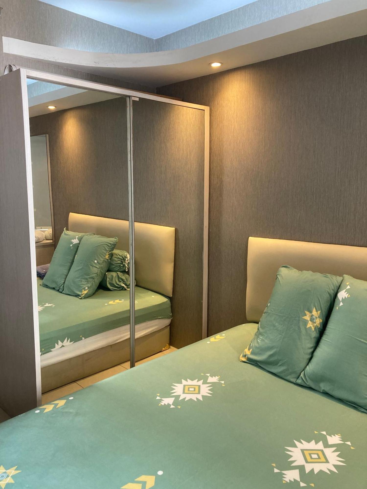 Green Bay Pluit Apartment - Indra Джакарта Екстериор снимка